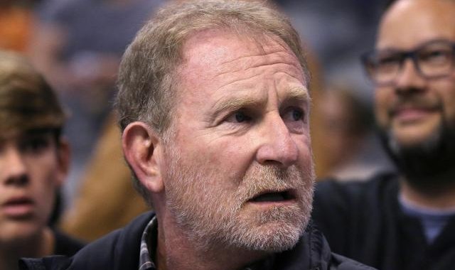 太阳老板低俗演讲视频曝光 三句话不离下流段子