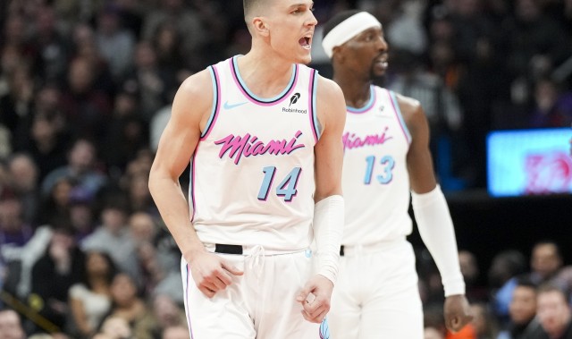 开云网页-内外双核齐发力！阿德巴约&amp;希罗上半场17中11 合砍30分7板6助