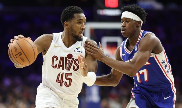 开云官网-骑士三杀76人！泰森7个3分+39分，生涯新高！马克西对不起恩比德